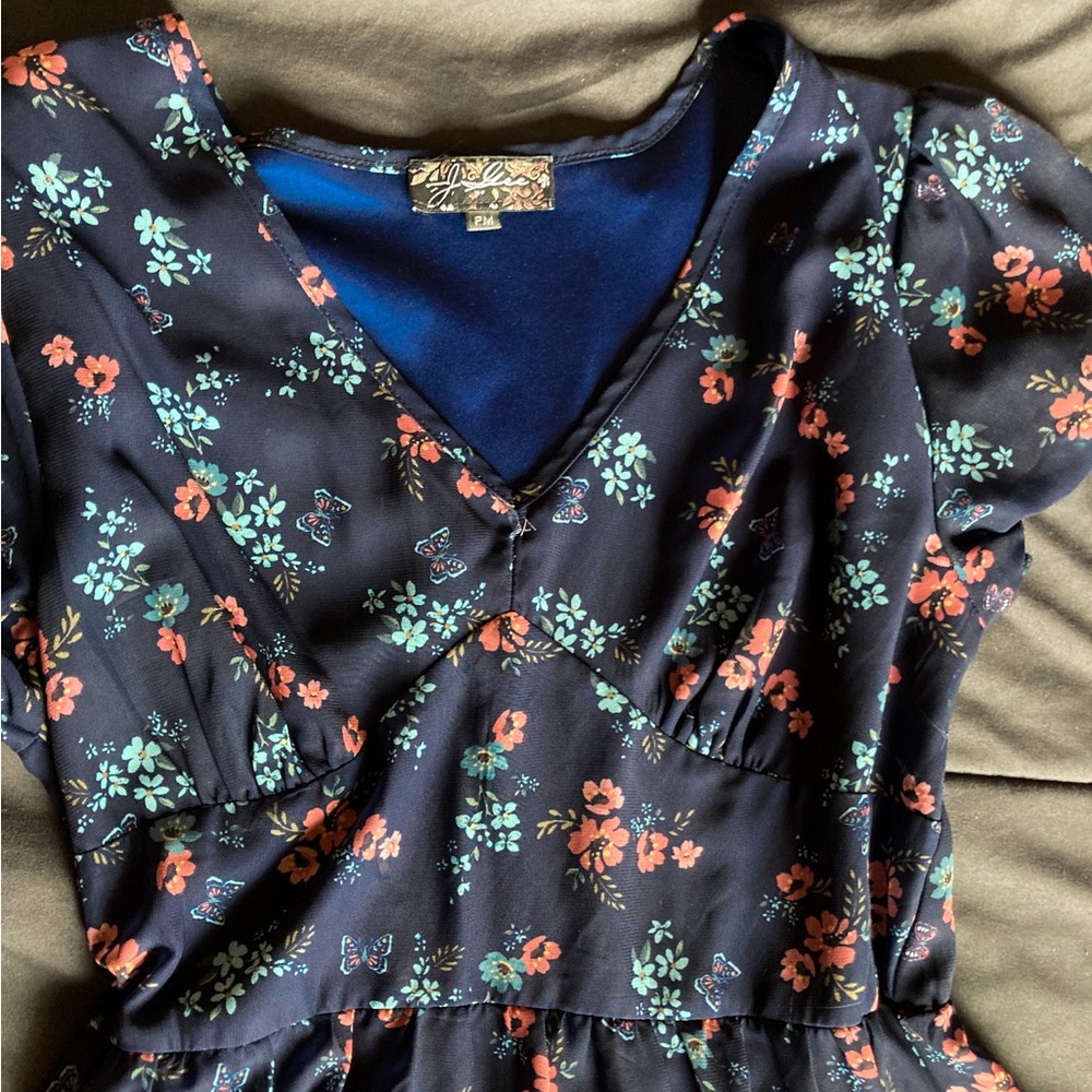 Butterfly dress size petite medium knee length